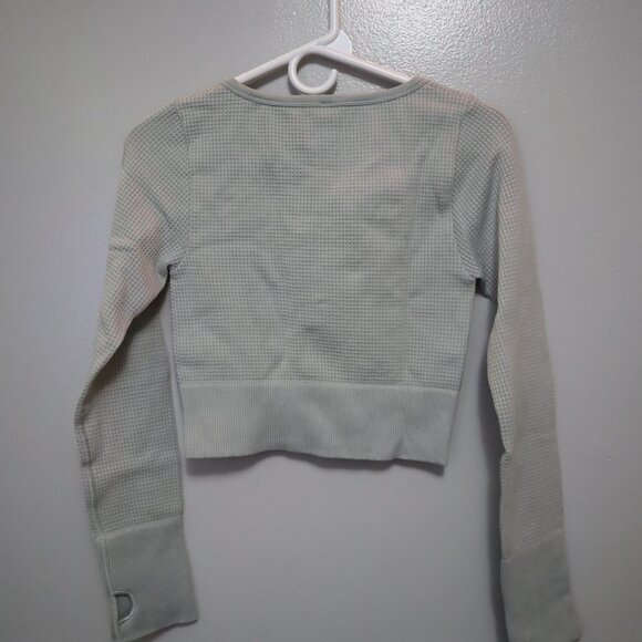 Aerie OFFLINE Main Squeeze Seamless Waffle Cropped Henley Long Sleeve - Picture 6 of 6